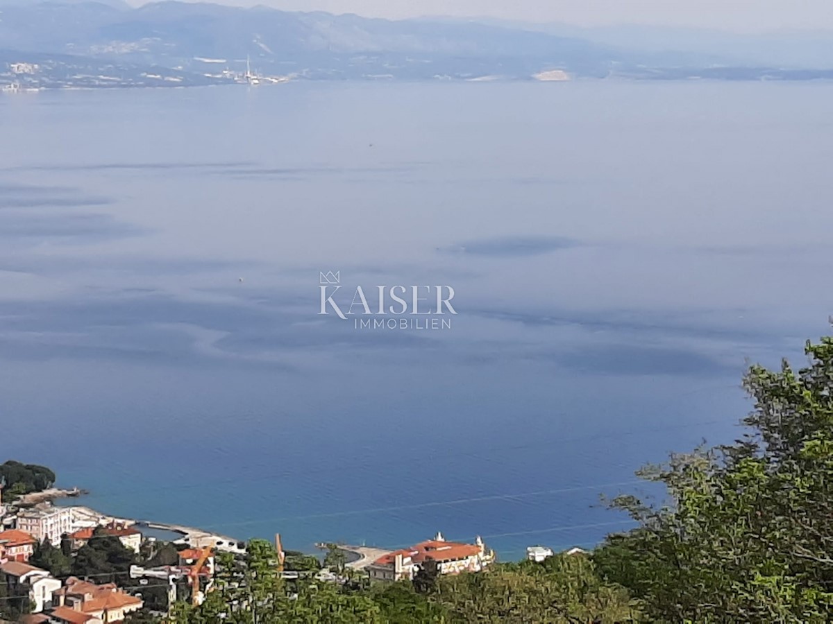 Veprinac, Veprinac- Terra con una vista unica sul mare