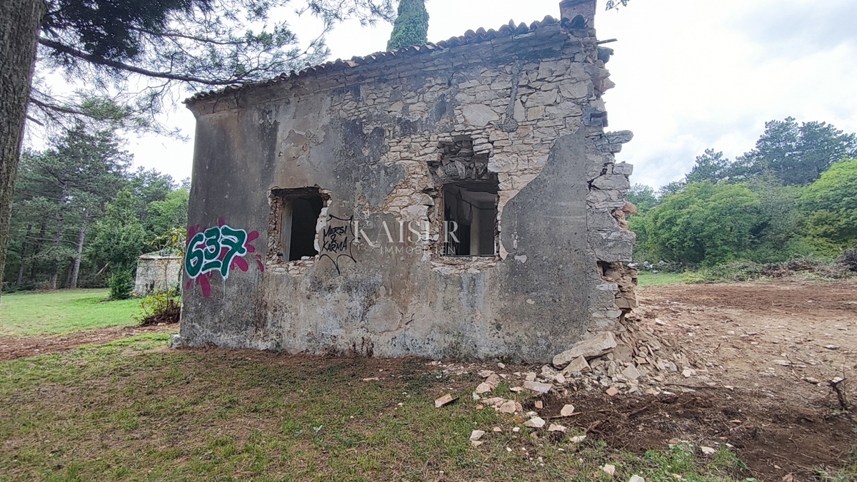 Istria, Labin - casa per adattamento, 110 m2