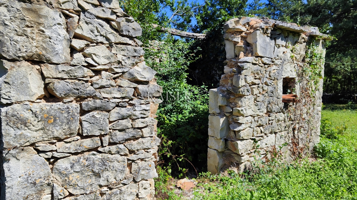 Istria, Labin - casa per adattamento, 110 m2
