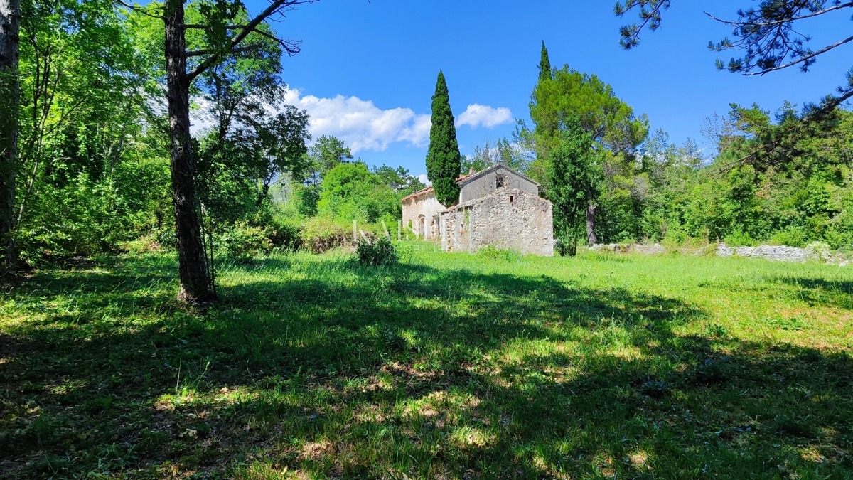 Istria, Labin - casa per adattamento, 110 m2