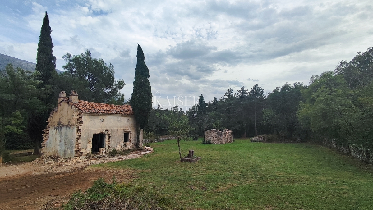Istria, Labin - casa per adattamento, 110 m2