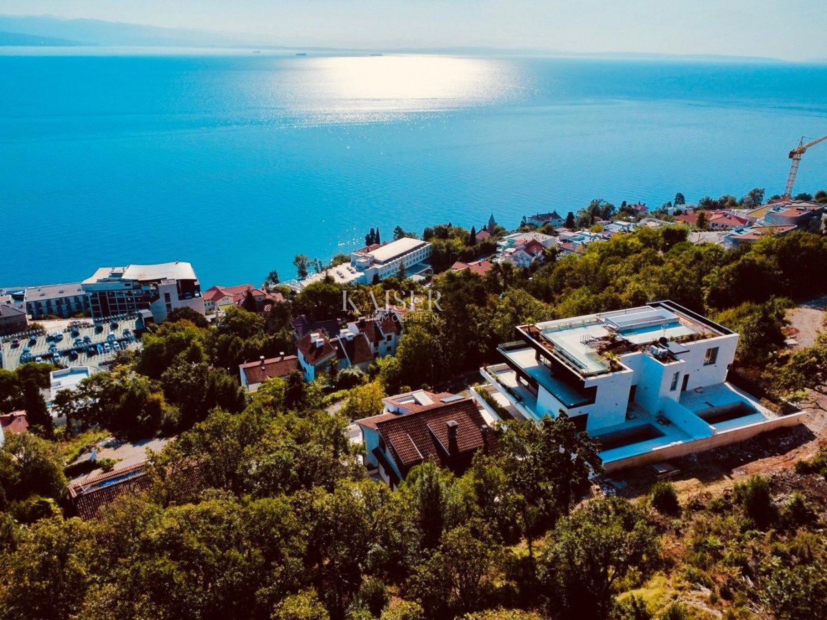 Opatija - Un'opportunità unica per gli investitori nel centro di Opatija con una vista meravigliosa