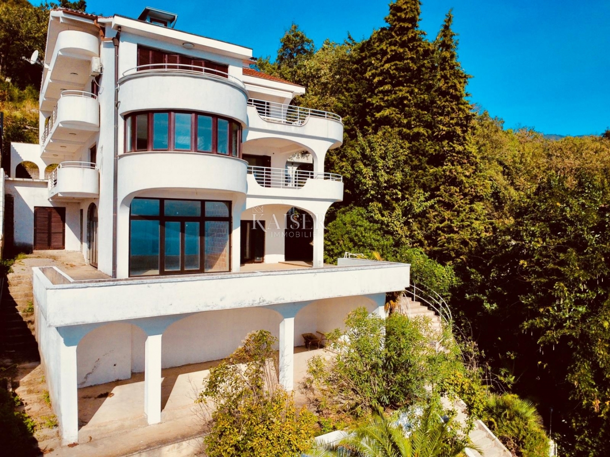 Opatija - Un'opportunità unica per gli investitori nel centro di Opatija con una vista meravigliosa