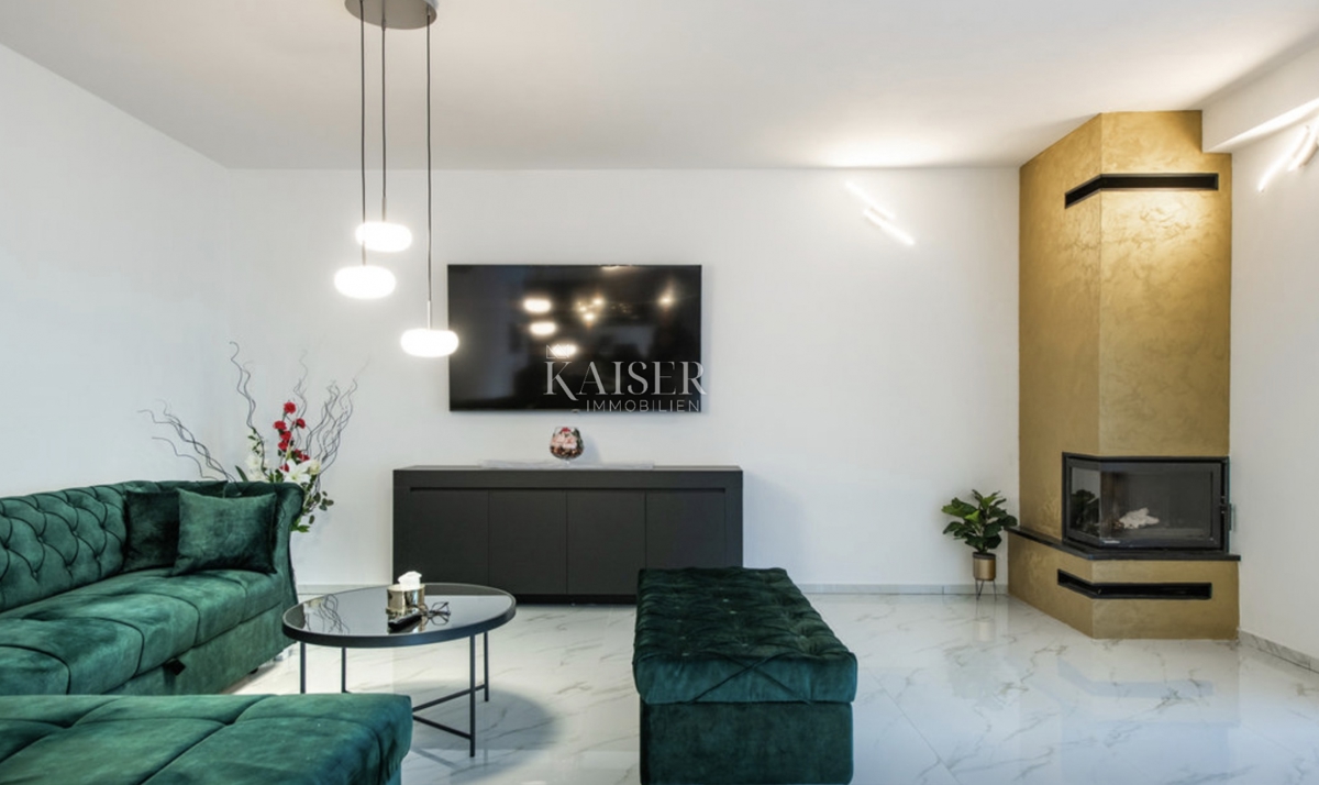 Labin - nuova costruzione con piscina, 190 m2