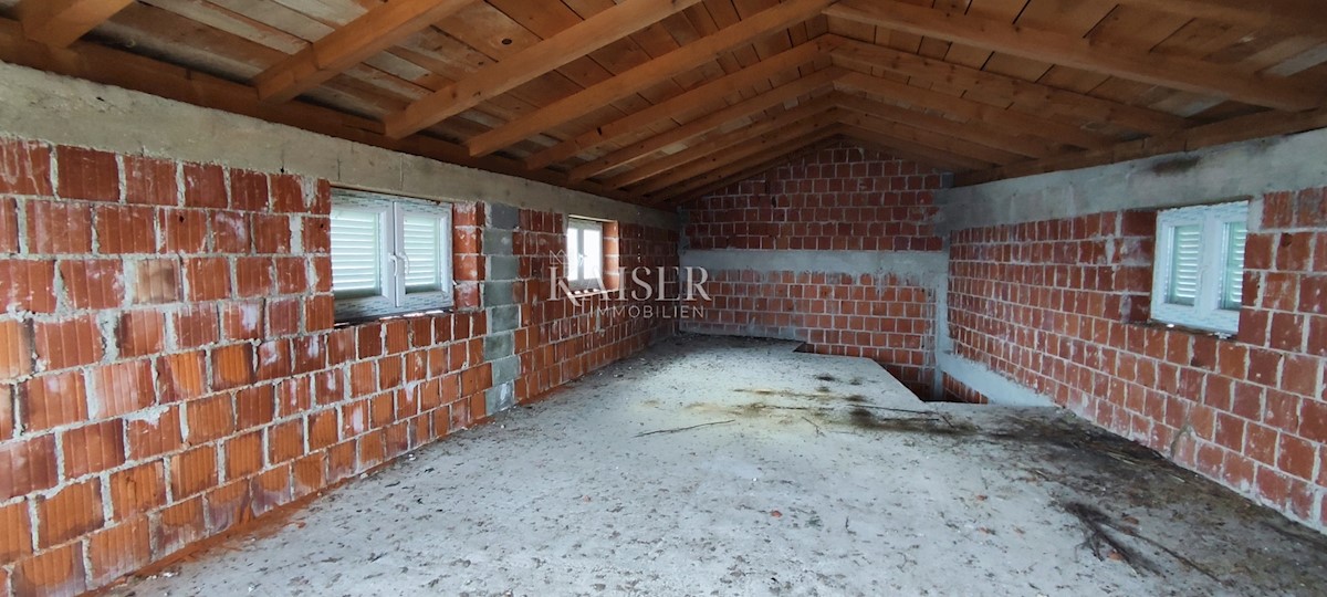 Brseč - casa con 2 appartamenti duplex, 160 m2