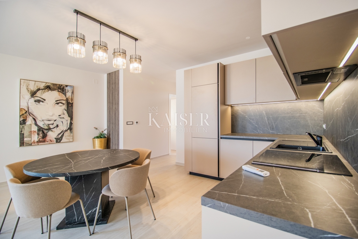Isola di Krk, Brzac - villa moderna con piscina 165m2