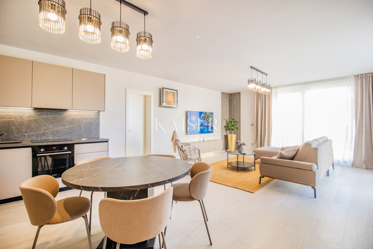 Isola di Krk, Brzac - villa moderna con piscina 165m2