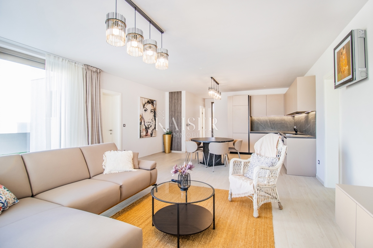 Isola di Krk, Brzac - villa moderna con piscina 165m2