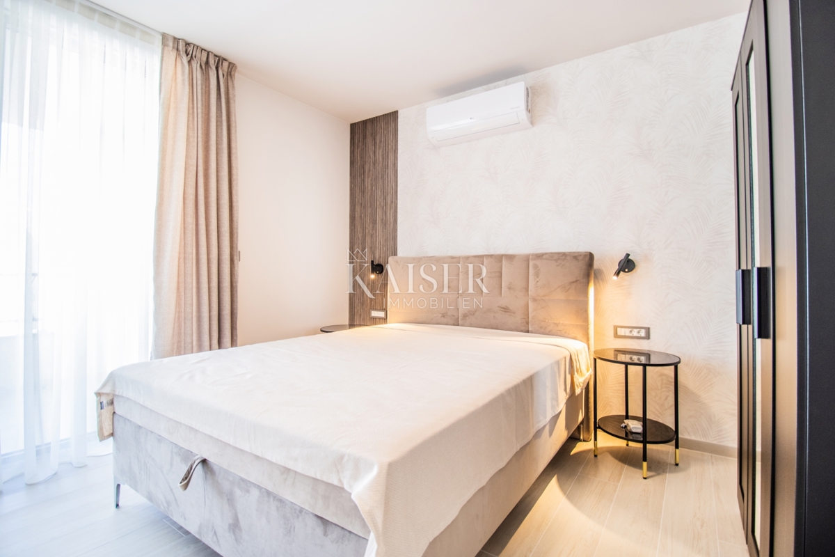 Isola di Krk, Brzac - villa moderna con piscina 165m2