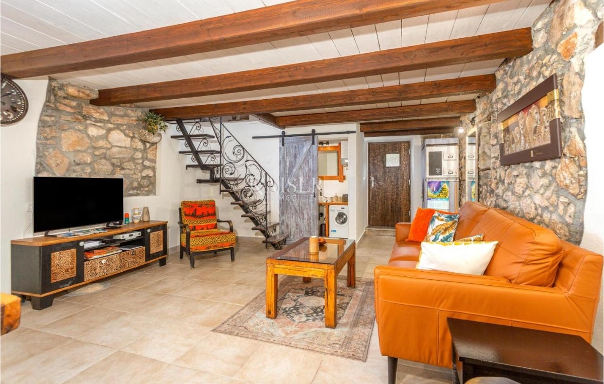 Isola di Krk, Bajčići - casa in pietra ristrutturata 80m2 