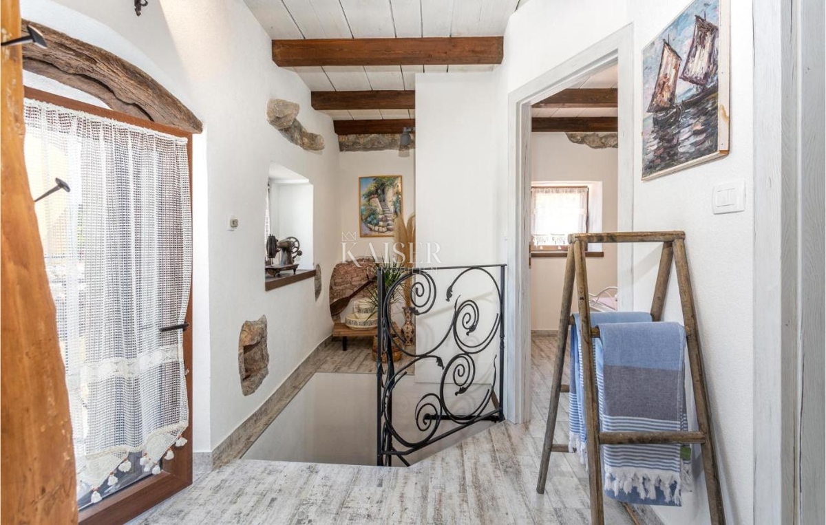 Isola di Krk, Bajčići - casa in pietra ristrutturata 80m2 
