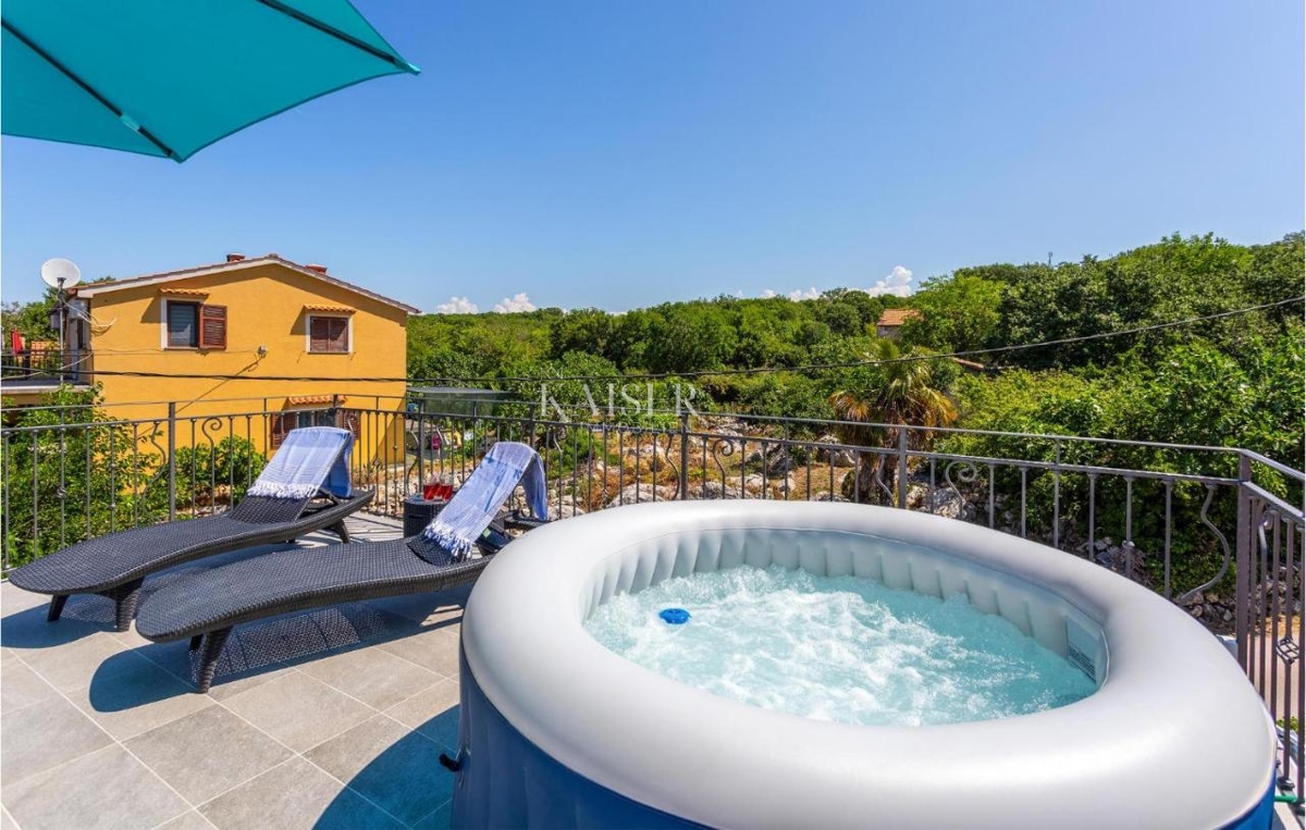 Isola di Krk, Bajčići - casa in pietra ristrutturata 80m2 
