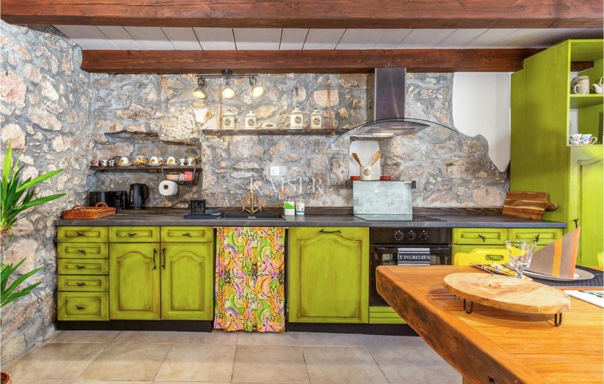 Isola di Krk, Bajčići - casa in pietra ristrutturata 80m2 