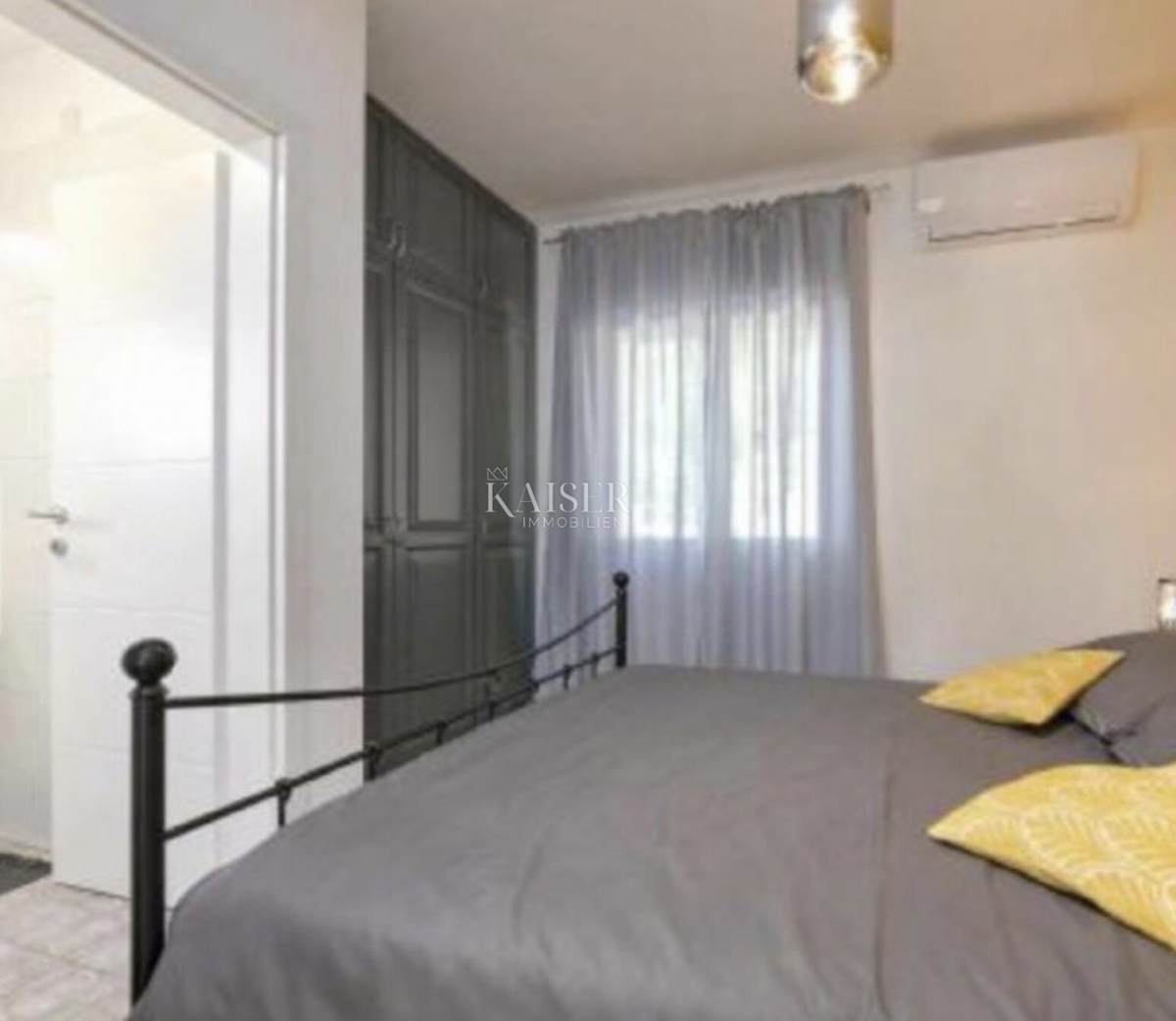 Rakalj - casa con piscina, 78 m2