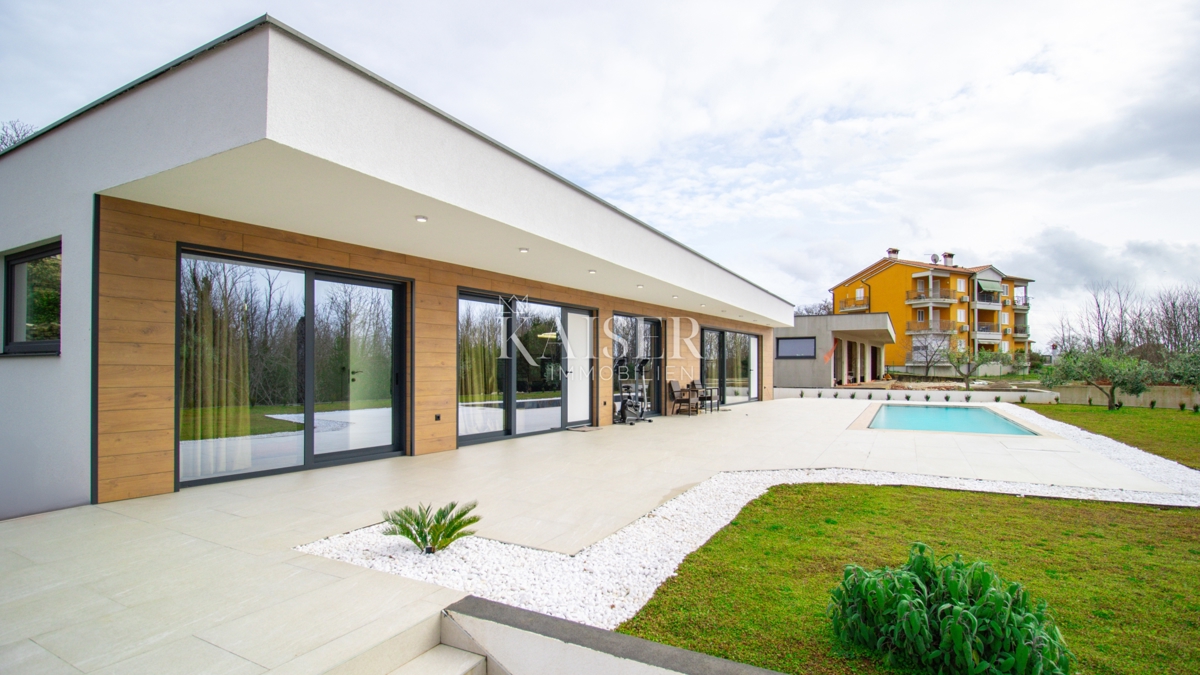 Labin - nuova costruzione con piscina, 176 m2
