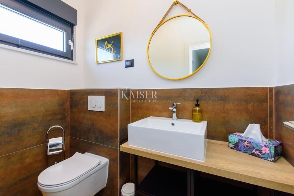 Istria, Barbana - casa con piscina immersa nella natura, 156 m2