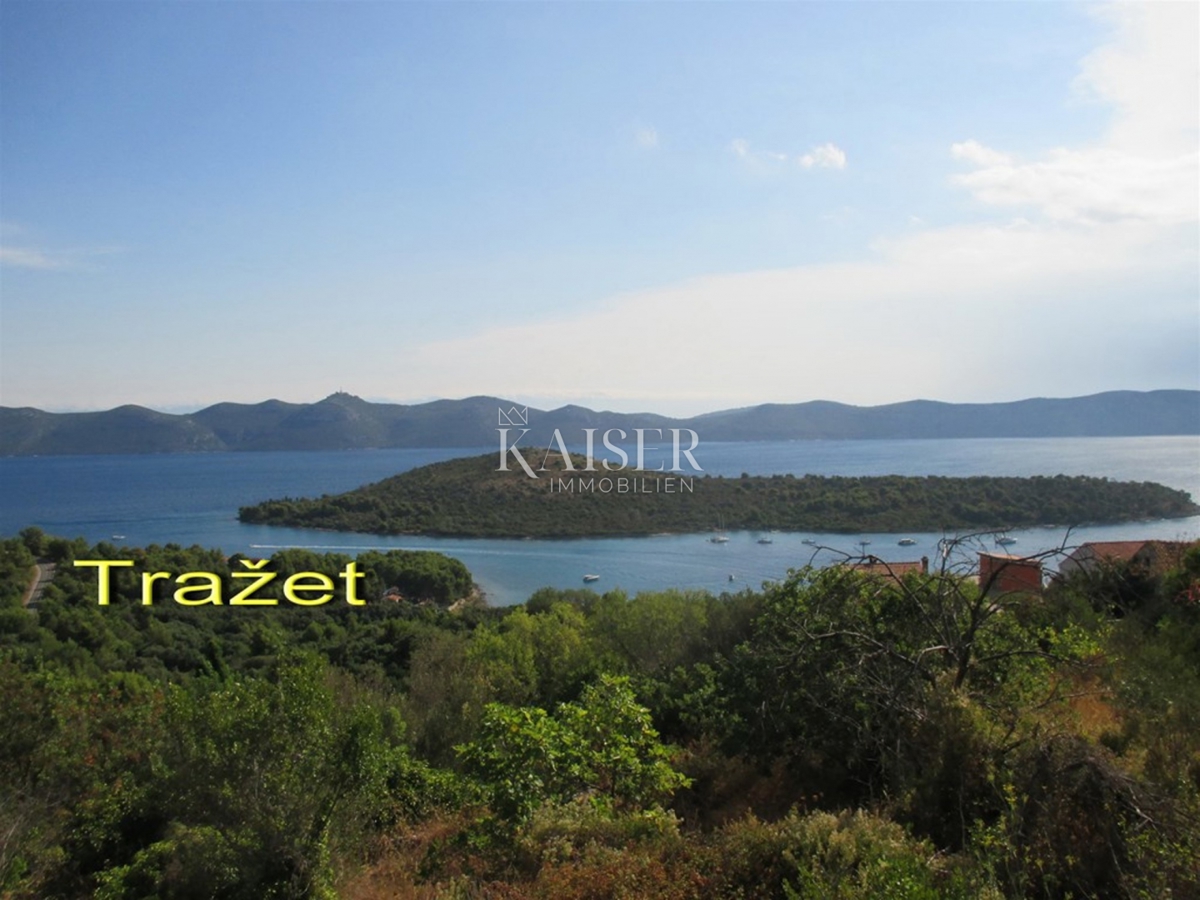 Mali Iž - terreno edificabile 4.400 m2, 70 m dal mare