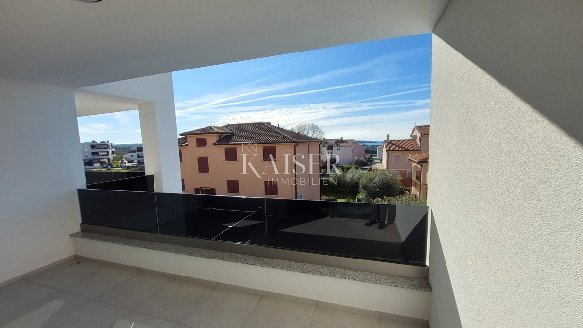 Istria, Cittanova - appartamento con due camere da letto e soggiorno, 66m2; primo piano