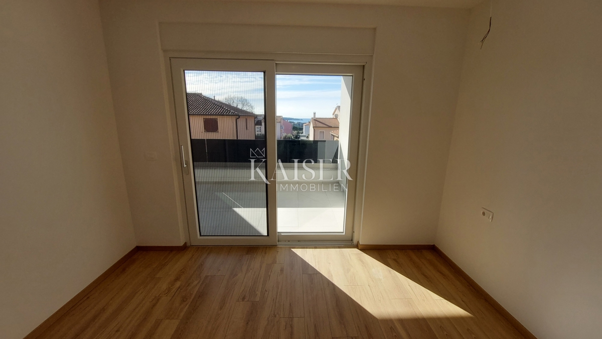 Istria, Cittanova - appartamento con due camere da letto e soggiorno, 66m2; primo piano