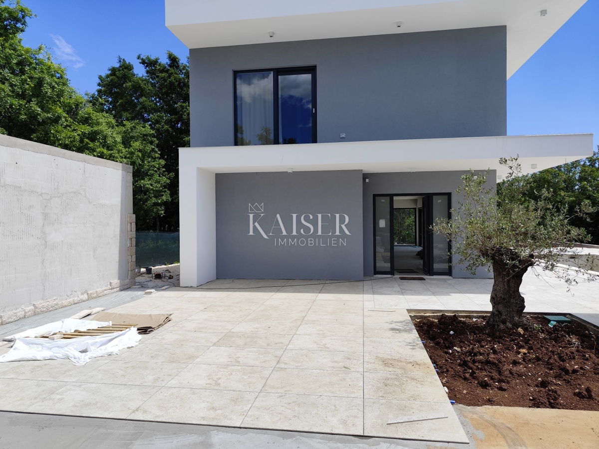 Istria, Žminj - villa moderna con piscina