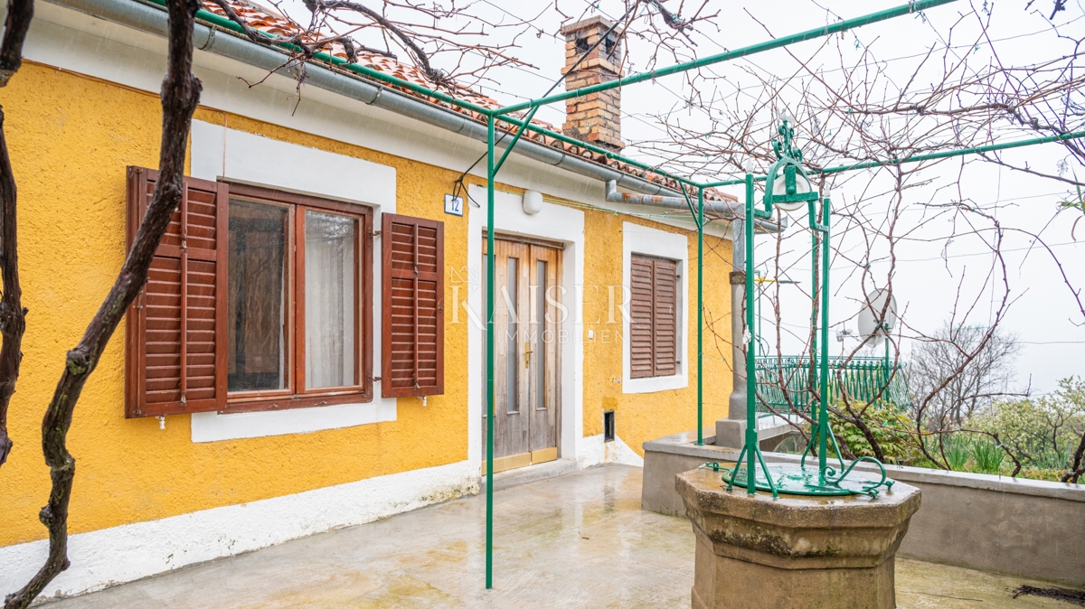 Rijeka, Kostrena - casa con una bella vista e giardino