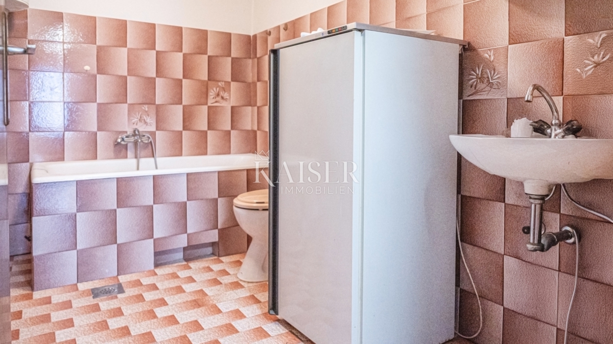 Rijeka, Kostrena - casa con una bella vista e giardino