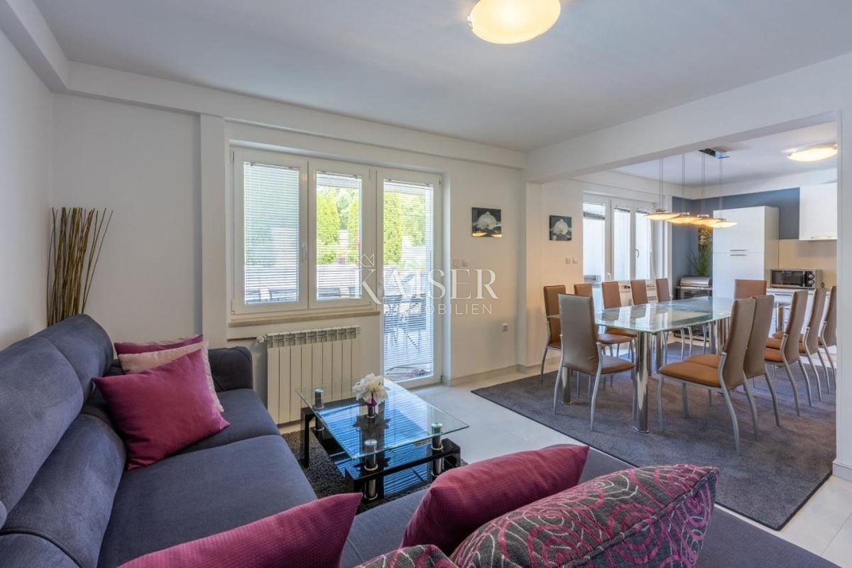 Crikvenica - casa con 12 camere da letto in posizione tranquilla