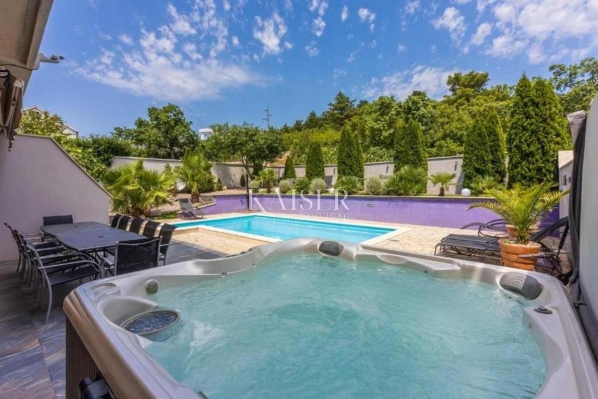 Crikvenica - casa con 12 camere da letto in posizione tranquilla