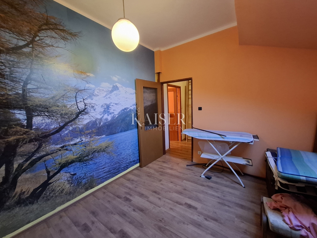 Mali Lošinj, casa 144 m2 con spazio commerciale