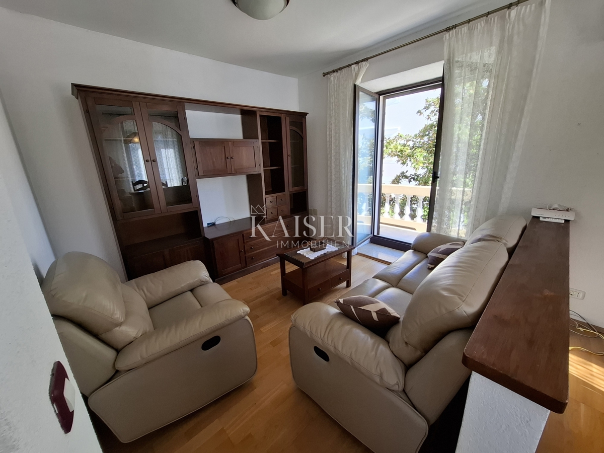 Mali Lošinj, casa 144 m2 con spazio commerciale