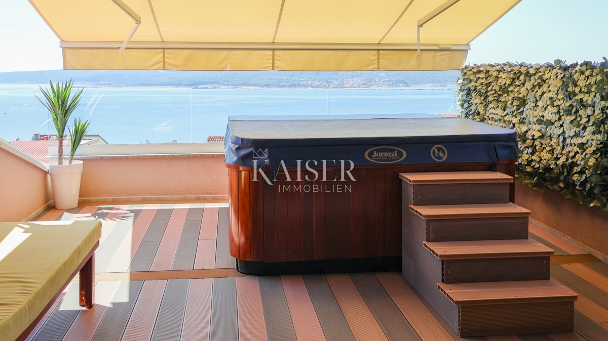 Crikvenica - Lussuoso appartamento duplex con jacuzzi e vista panoramica sul mare