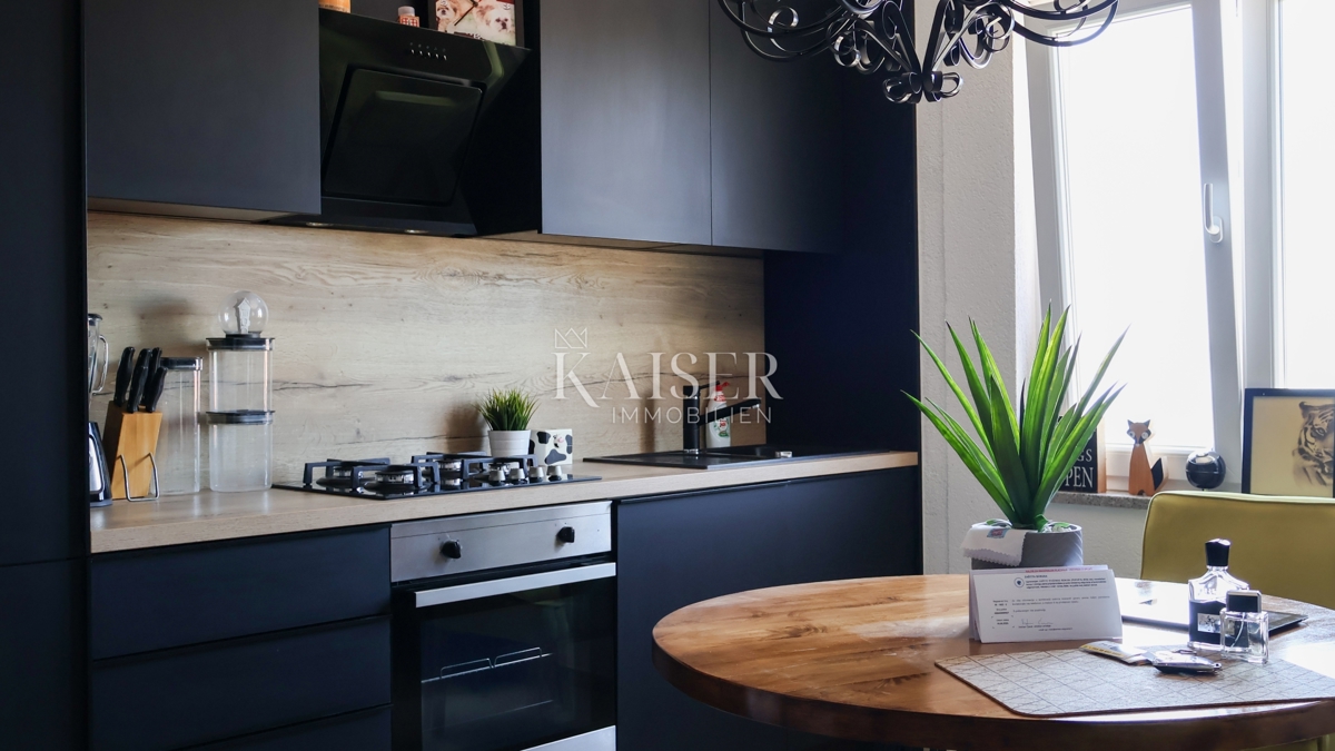 Crikvenica - Lussuoso appartamento duplex con jacuzzi e vista panoramica sul mare