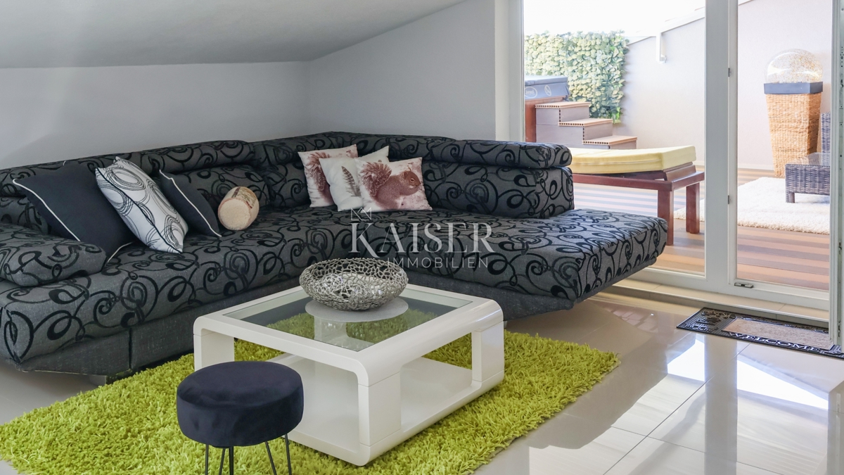 Crikvenica - Lussuoso appartamento duplex con jacuzzi e vista panoramica sul mare