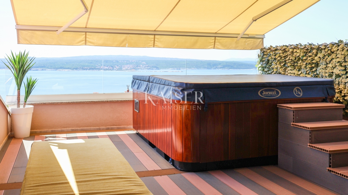 Crikvenica - Lussuoso appartamento duplex con jacuzzi e vista panoramica sul mare