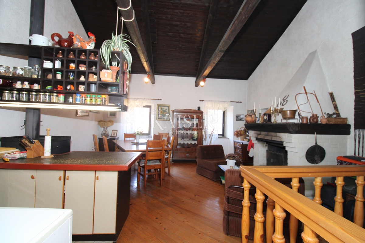 Istria - Buzet, casa con terreno di 20000 m2