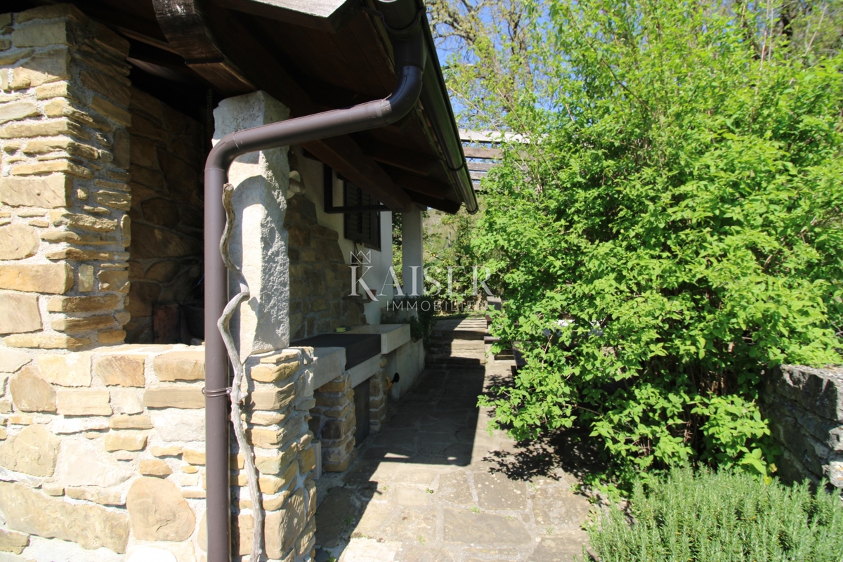 Istria - Buzet, casa con terreno di 20000 m2