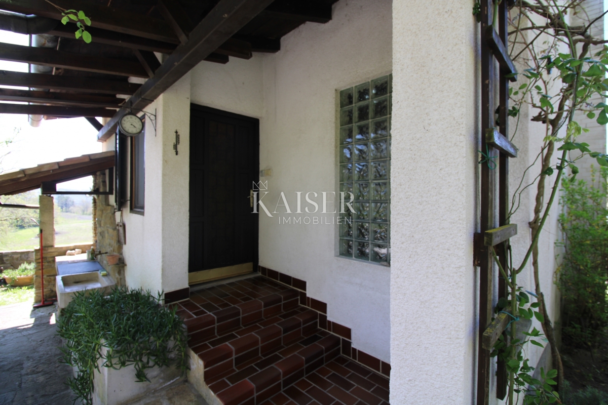 Istria - Buzet, casa con terreno di 20000 m2