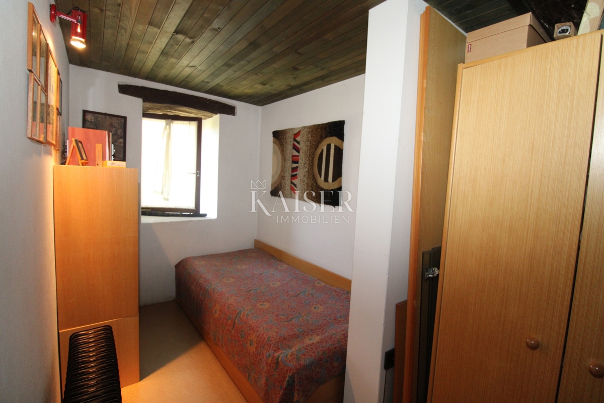 Istria - Buzet, casa con terreno di 20000 m2