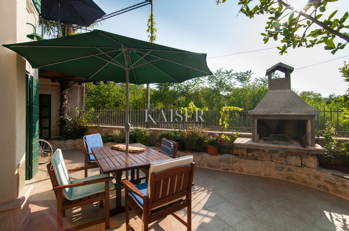 Villa Supetar, 300m2