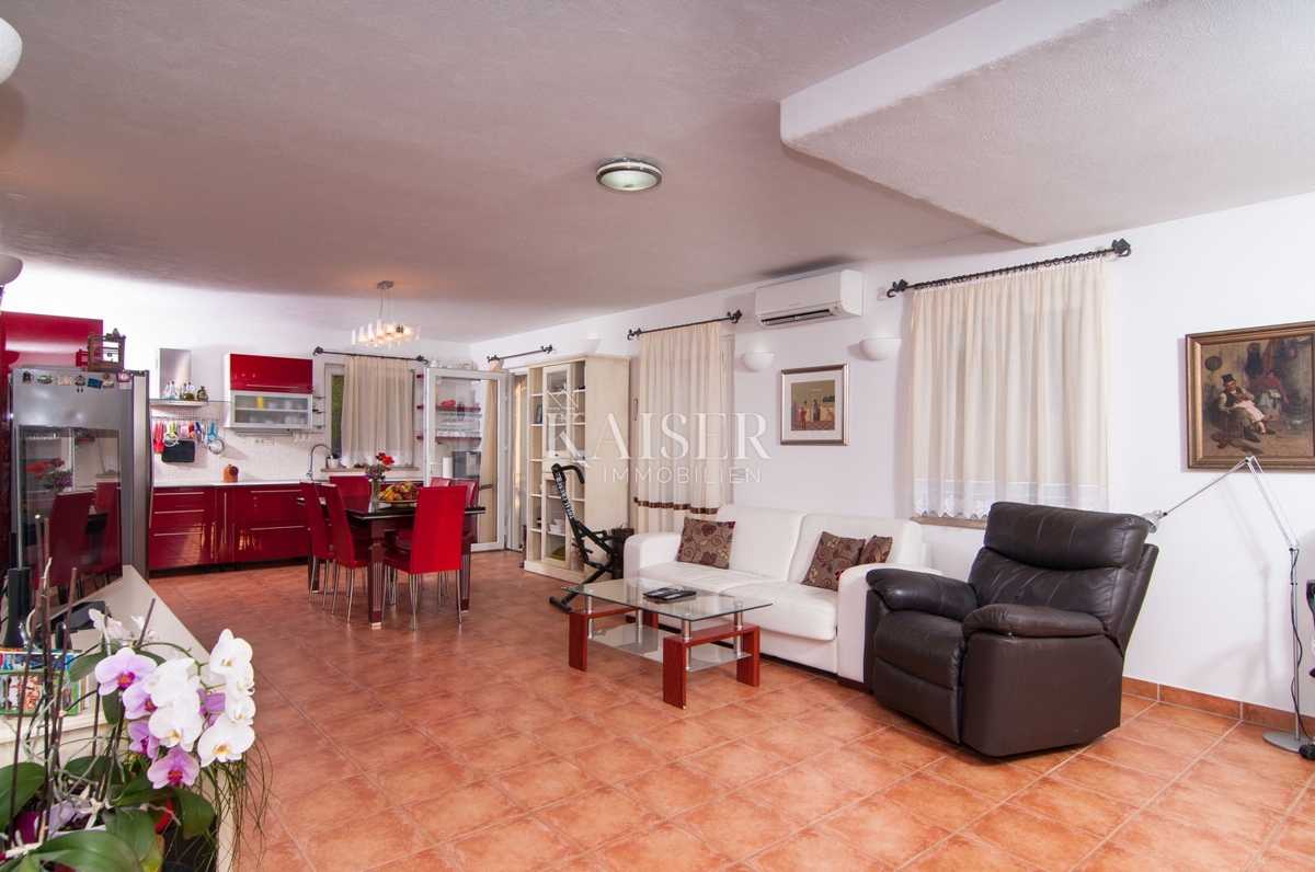 Villa Supetar, 300m2