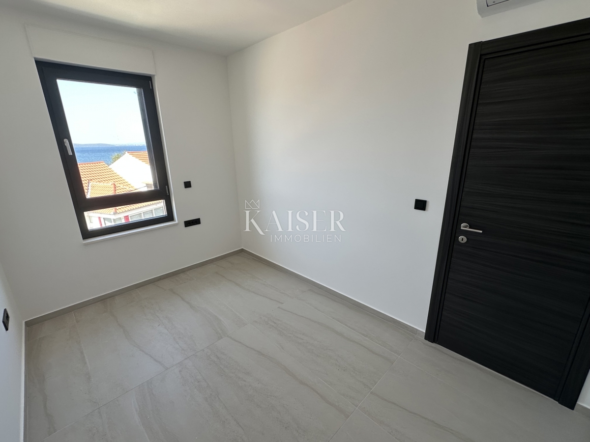 Zara, Diklo, appartamento 94,58 m2, terrazza sul tetto, a 50 m dal mare