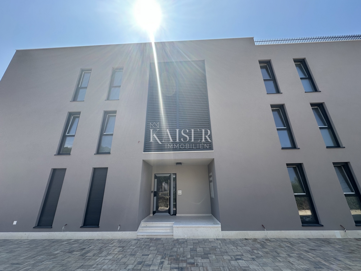 Zara, Diklo, appartamento 94,58 m2, terrazza sul tetto, a 50 m dal mare