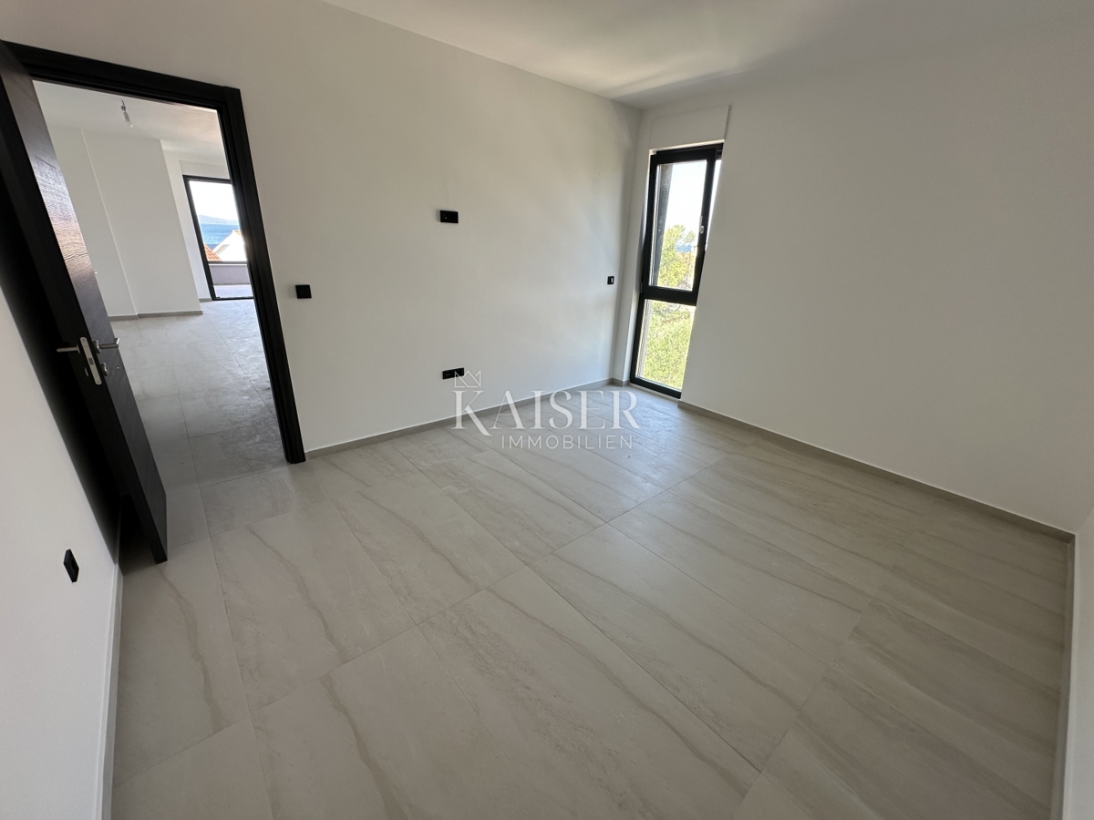 Zara, Diklo, appartamento 94,58 m2, terrazza sul tetto, a 50 m dal mare