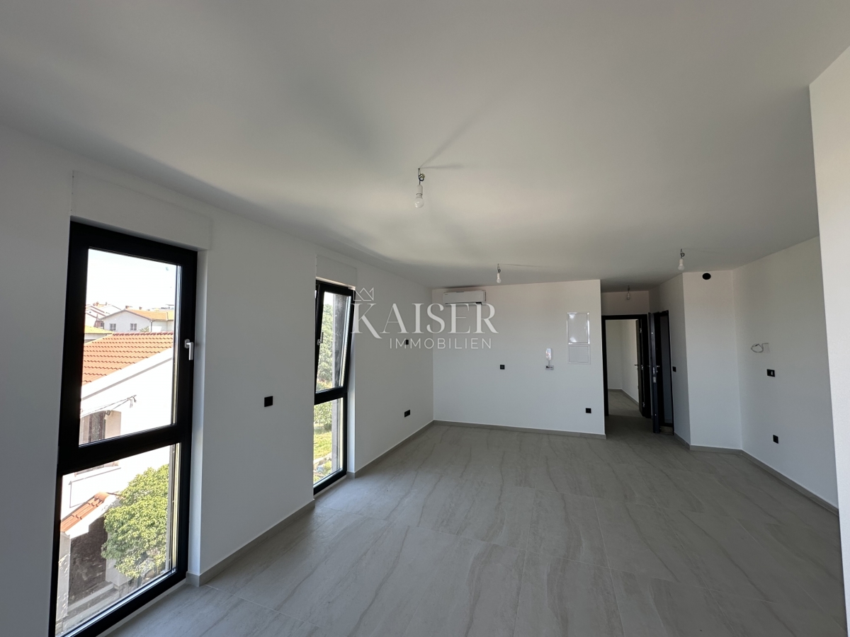 Zara, Diklo, appartamento 94,58 m2, terrazza sul tetto, a 50 m dal mare