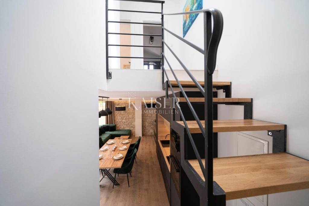 Privlaka - Zara: Autentica villa in pietra con piscina riscaldata