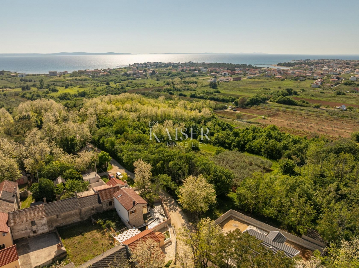 Privlaka - Zara: Autentica villa in pietra con piscina riscaldata