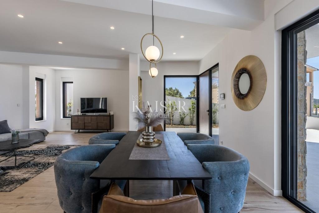 Villa Ražanj, Rogoznica, 270m2