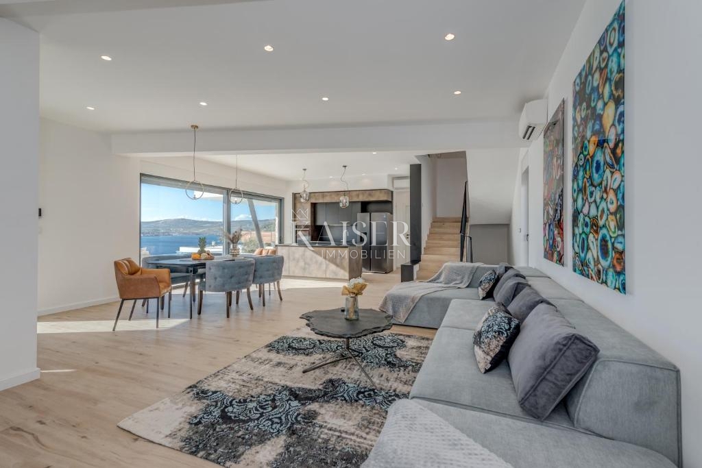 Villa Ražanj, Rogoznica, 270m2