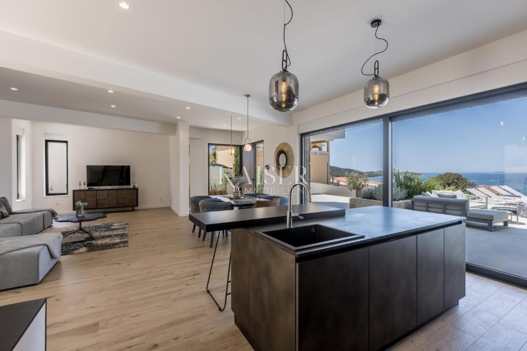 Villa Ražanj, Rogoznica, 270m2