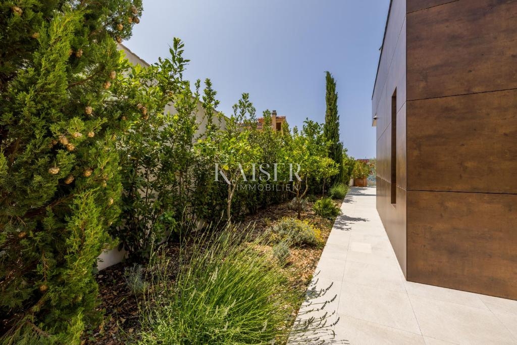 Villa Ražanj, Rogoznica, 270m2